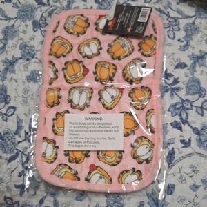 Garfield Pink Cartoon Face Small Towel